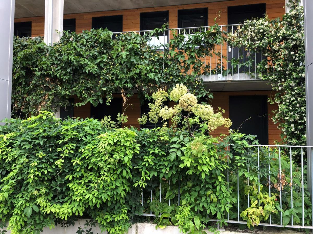 Eklo Bordeaux Centre Bastide Hotel Bagian luar foto