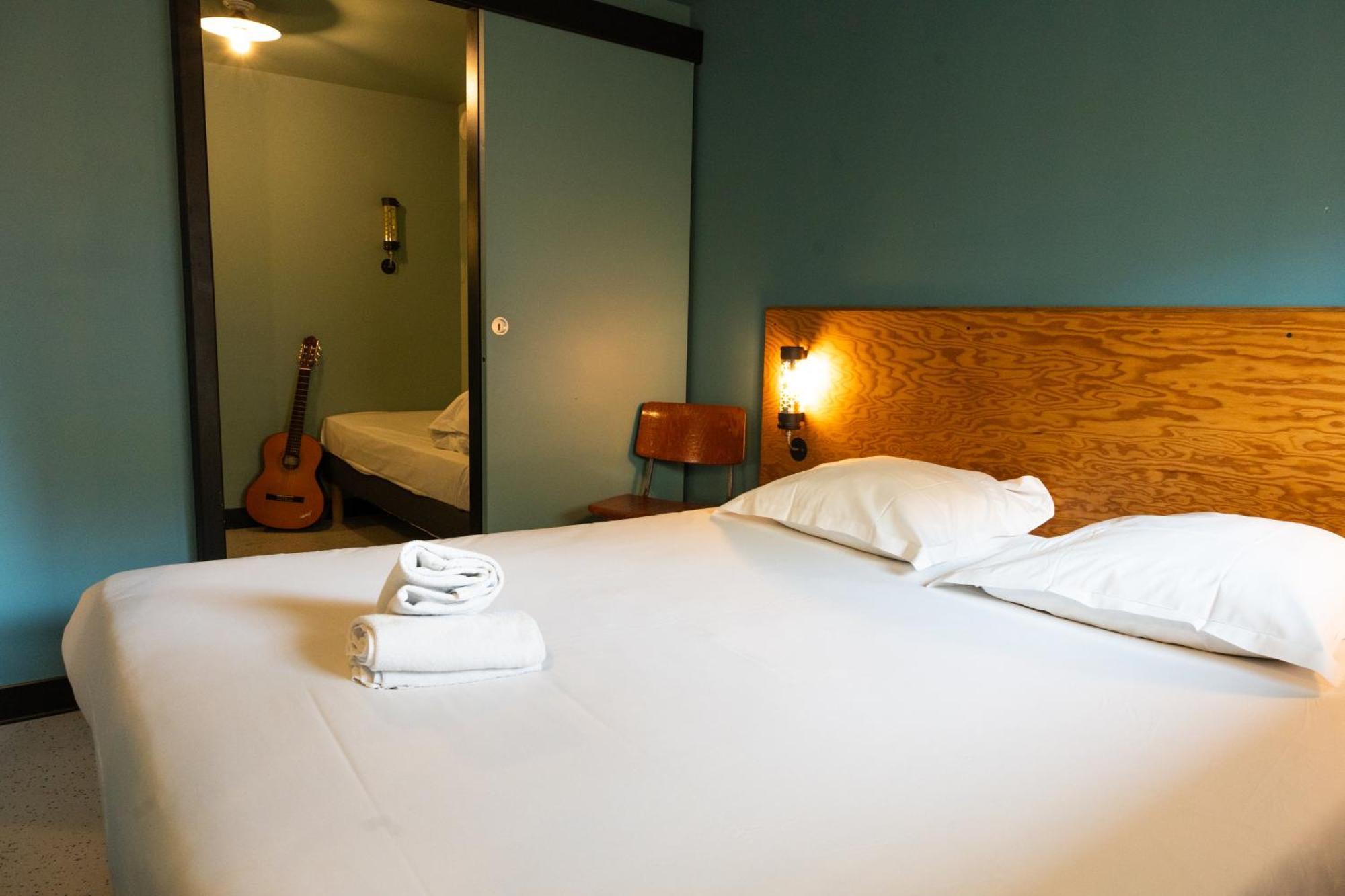 Eklo Bordeaux Centre Bastide Hotel Bagian luar foto