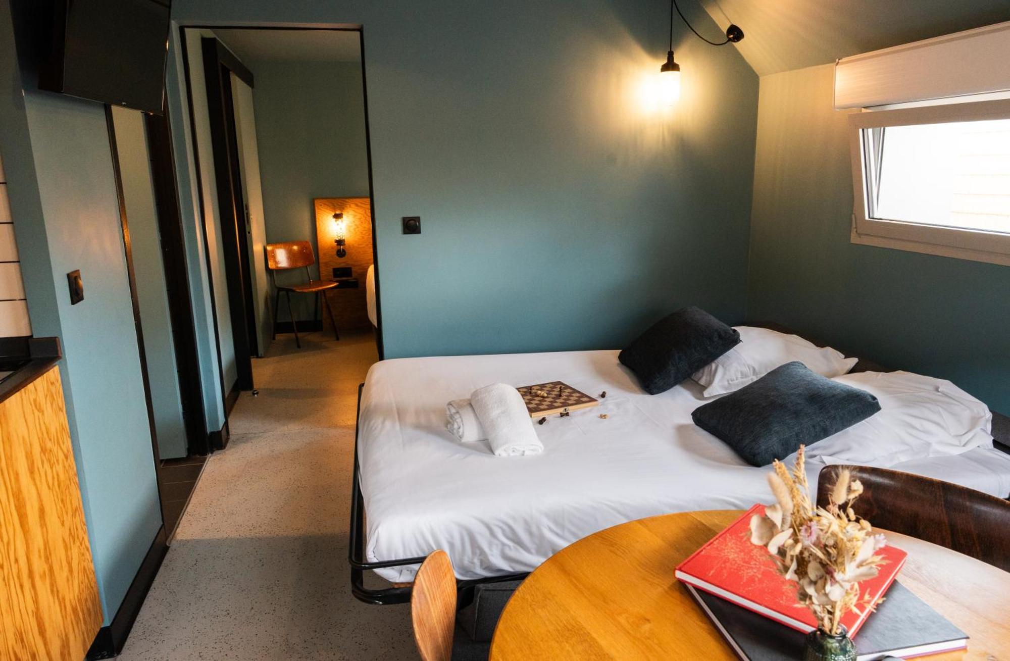 Eklo Bordeaux Centre Bastide Hotel Bagian luar foto