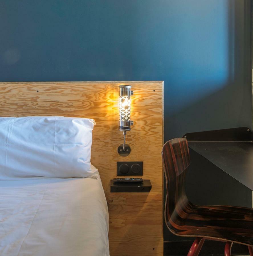 Eklo Bordeaux Centre Bastide Hotel Bagian luar foto